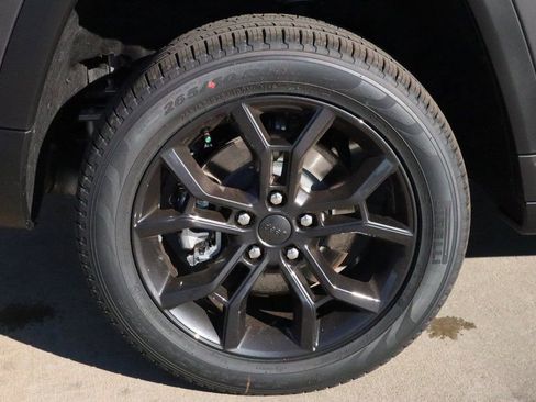 New 2025 Jeep Grand Cherokee L Limited AWD/4WD image 22