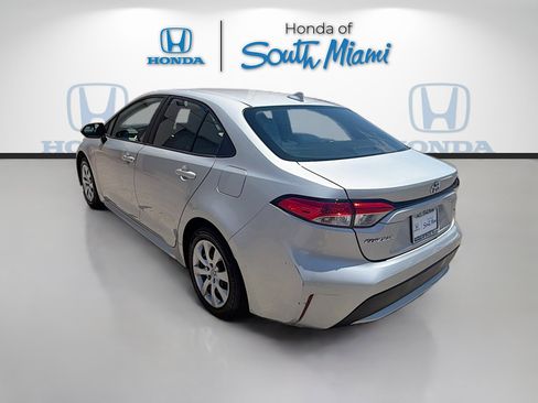 Used 2021 Toyota Corolla LE FWD image 5