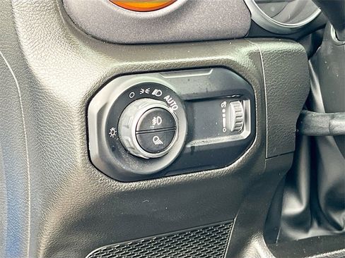 Certified 2023 Jeep Gladiator Mojave w/ Trailer Tow Package image 10