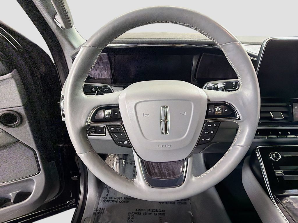 Used 2021 Lincoln Navigator Reserve AWD/4WD image 13