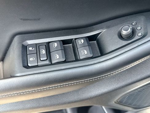 Used 2025 Jeep Grand Cherokee L Limited image 20