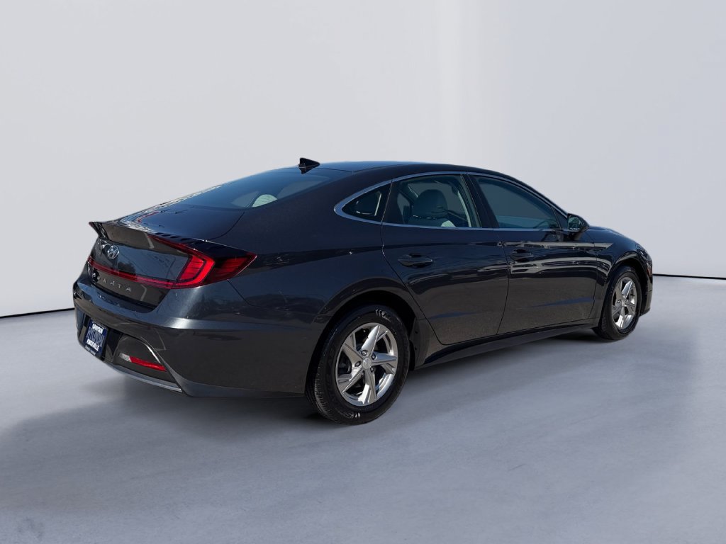 Used 2022 Hyundai Sonata SE w/ Cargo Package FWD image 3