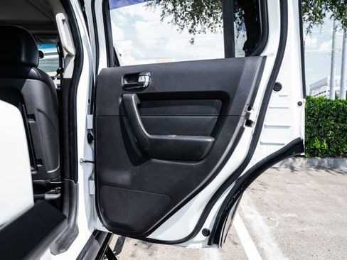 Used 2009 HUMMER H3 Alpha image 76