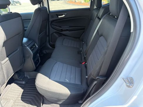 Used 2023 Ford Edge SE w/ Black Appearance Package AWD/4WD image 10