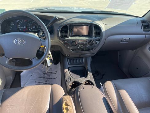 Used 2007 Toyota Sequoia SR5 RWD image 16