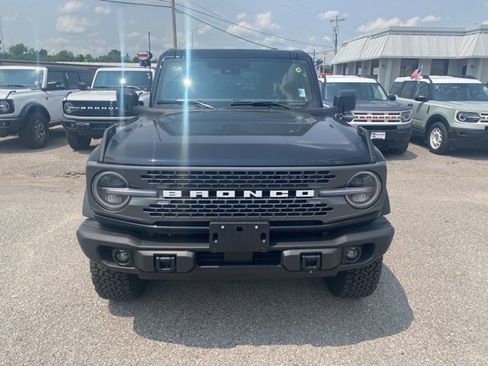 New 2025 Ford Bronco Badlands image 9