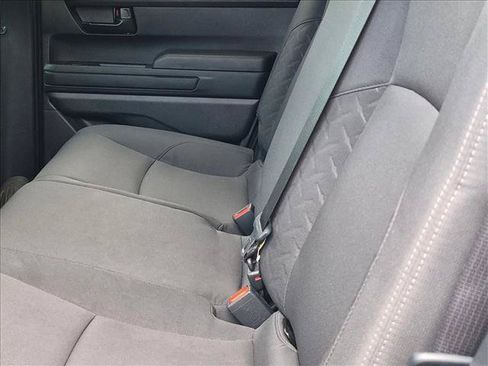 Used 2025 Toyota Tacoma SR5 AWD/4WD image 15