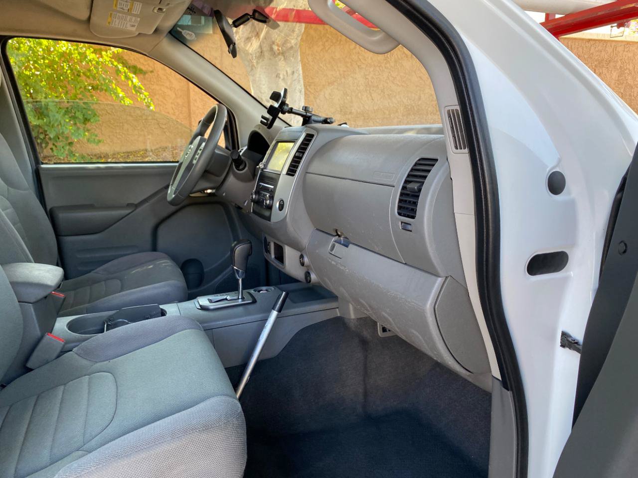 Used 2020 Nissan Frontier S RWD image 31