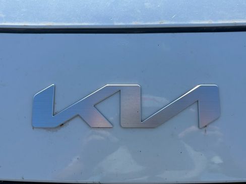 Certified 2024 Kia Niro EX Touring FWD image 9