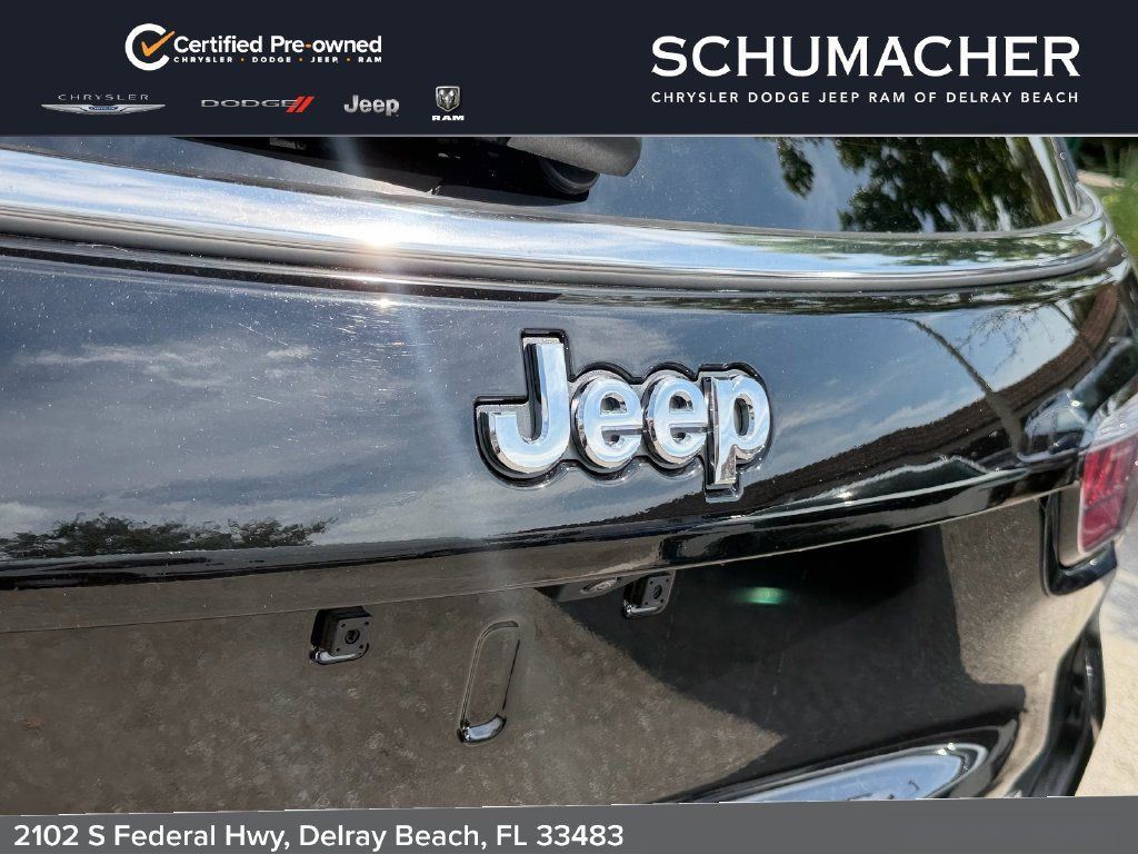Certified 2024 Jeep Compass Latitude AWD/4WD image 16