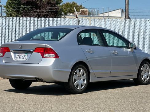 Used 2011 Honda Civic LX image 3