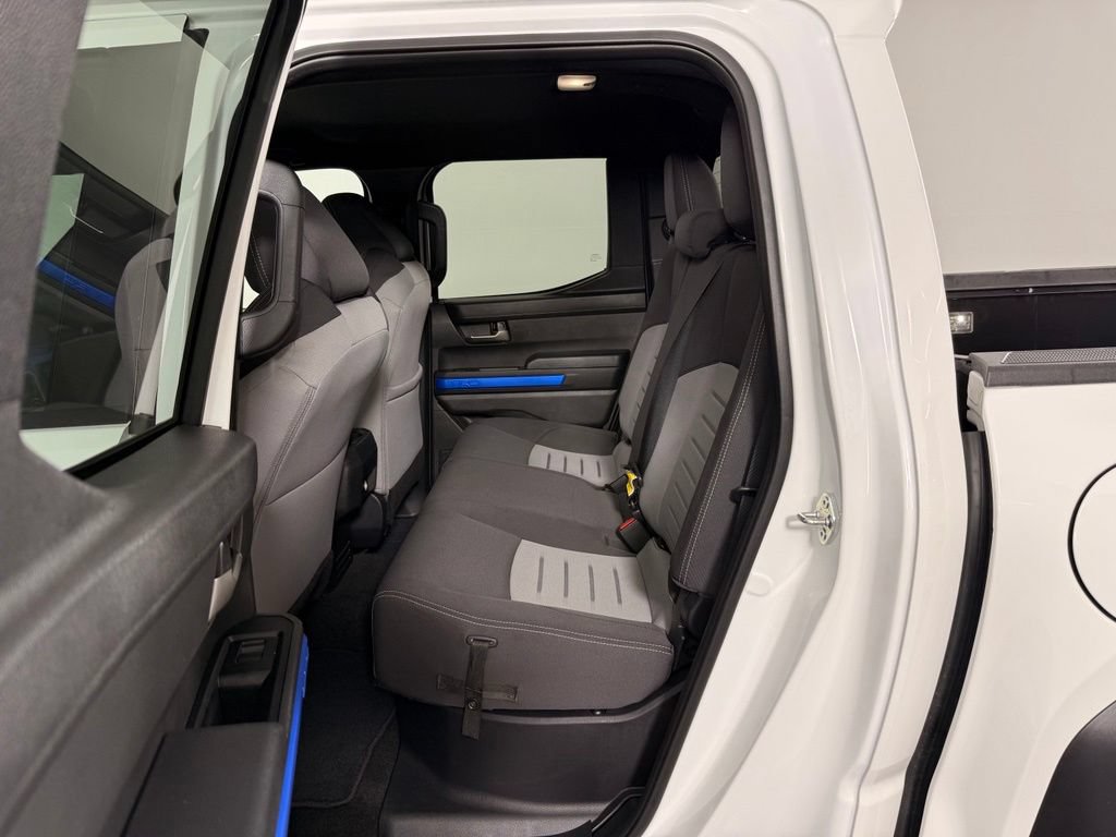 Certified 2025 Toyota Tacoma TRD Off-Road AWD/4WD image 15