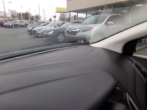 Used 2012 Ford Focus SE image 44