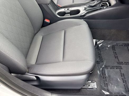 Used 2024 Toyota Corolla LE FWD image 34