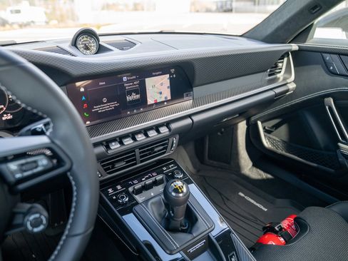 New 2026 Porsche 911 GT3 image 16