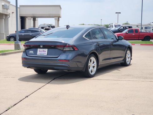 Used 2023 Honda Accord LX image 5