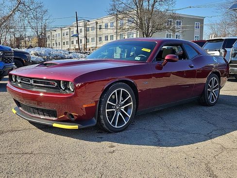 Used 2023 Dodge Challenger R/T image 3