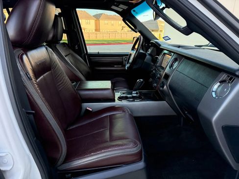 Used 2017 Ford Expedition Platinum RWD image 19