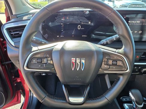Used 2024 Buick Encore GX Sport Touring image 17