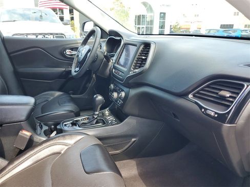 Used 2023 Jeep Cherokee Altitude Lux image 34