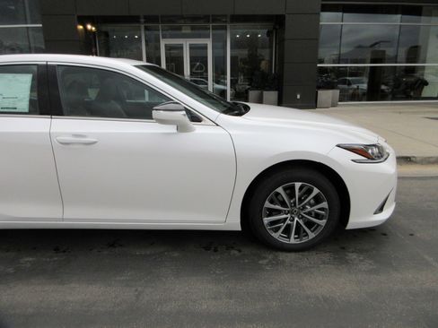 New 2025 Lexus ES 350 350 image 12