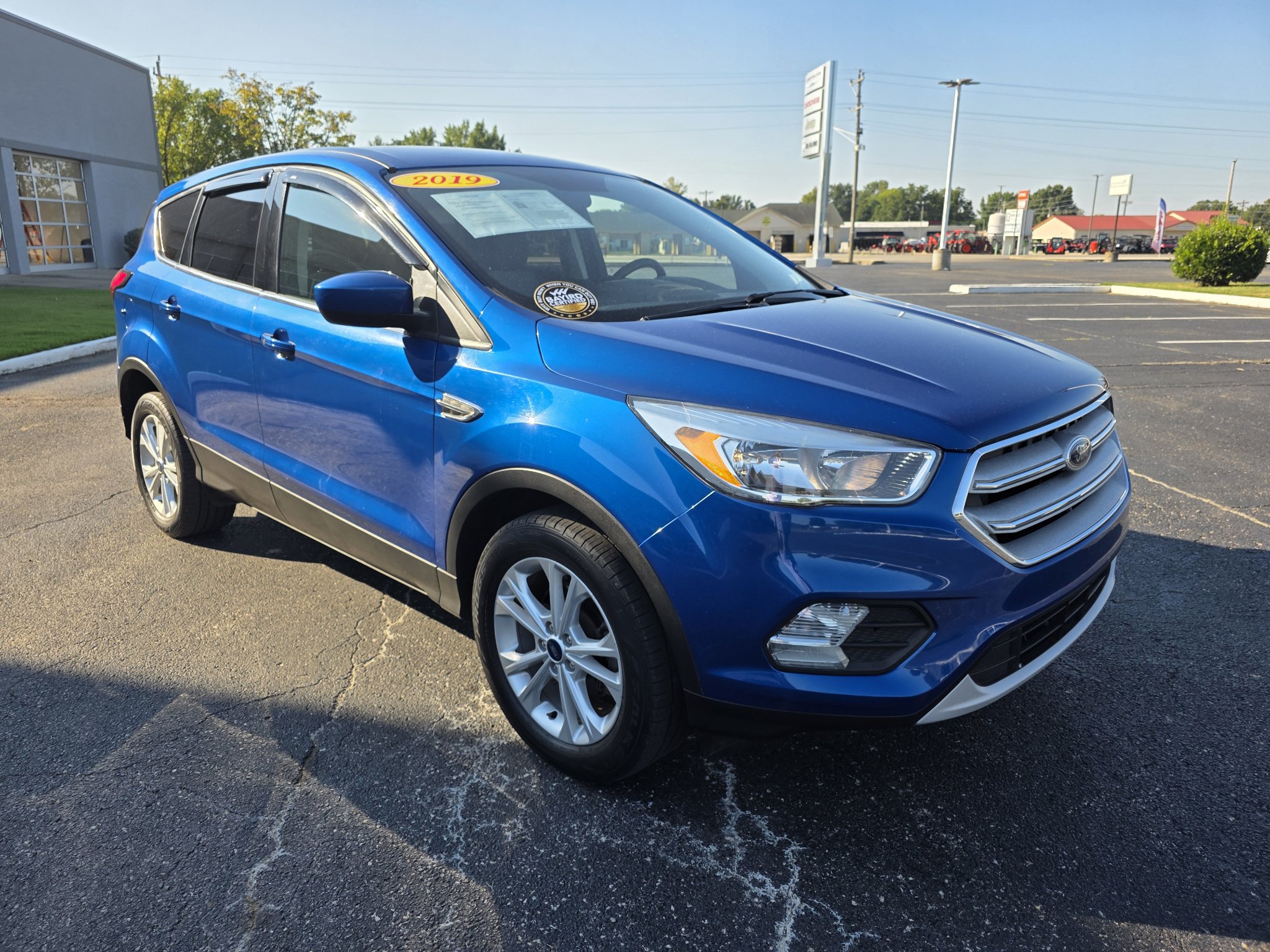 Used 2019 Ford Escape SE FWD image 4