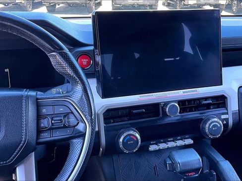 Certified 2024 Toyota Tacoma TRD Off-Road image 7