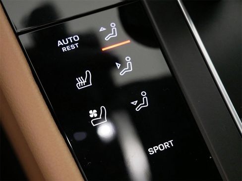 Used 2022 Porsche Macan image 21