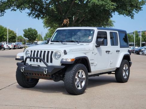 Used 2019 Jeep Wrangler Unlimited Sahara w/ Safety Group AWD/4WD image 3