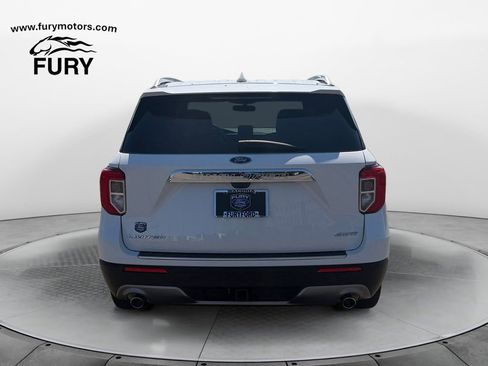 Used 2023 Ford Explorer Limited w/ Limited Technology Package AWD/4WD image 4