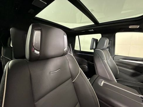 Certified 2025 Cadillac Escalade Sport w/ Touring Package image 33