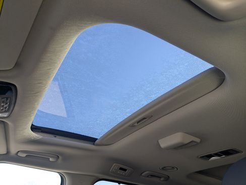 New 2026 Kia Carnival SX Prestige image 25