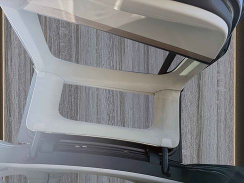 Used 2019 Tesla Model X 75D image 25