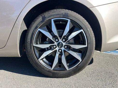 Used 2024 Chevrolet Malibu RS w/ LPO, Floor Liner Package FWD image 9