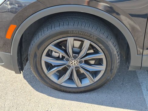 Used 2022 Volkswagen Tiguan SE AWD/4WD image 14