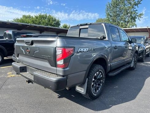 Used 2020 Nissan Titan PRO-4X w/ Pro-4x Convenience Package AWD/4WD image 10