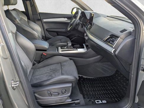 Used 2023 Audi Q5 e Prestige AWD/4WD image 19