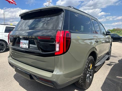 Used 2025 Ford Expedition Tremor AWD/4WD image 10