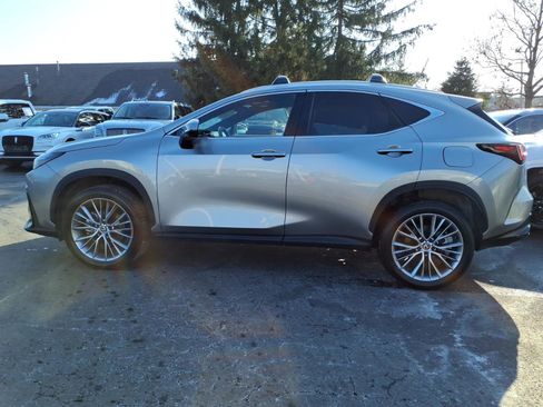 Used 2025 Lexus NX 350h AWD w/ Accessory Package (2T) image 4