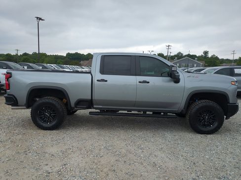 New 2026 Chevrolet Silverado 2500 ZR2 AWD/4WD image 11