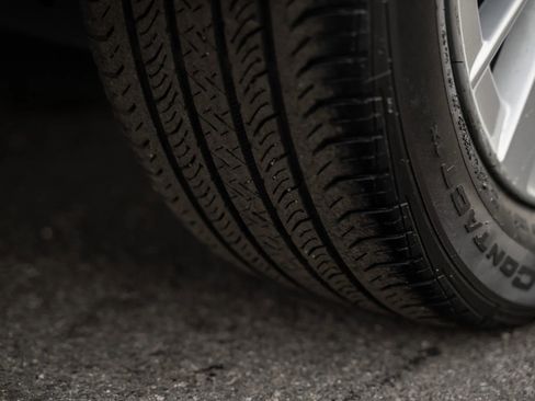 Used 2018 Subaru Impreza 2.0i Premium image 25