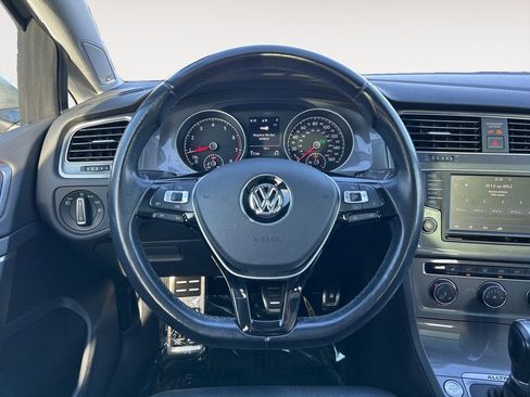 Used 2017 Volkswagen Golf Alltrack SE AWD/4WD image 14