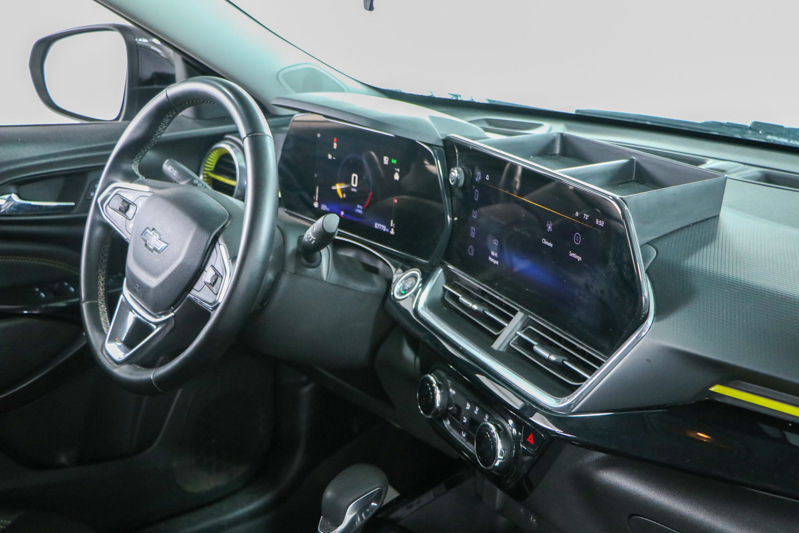 Used 2025 Chevrolet Trax ACTIV w/ Driver Confidence Package FWD image 25