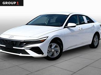 Used 2026 Hyundai Elantra SE FWD video 1