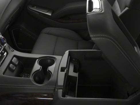 Used 2016 Chevrolet Suburban LT image 21