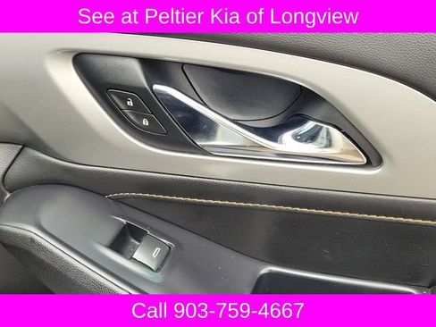 Used 2021 Chevrolet Traverse RS FWD image 12