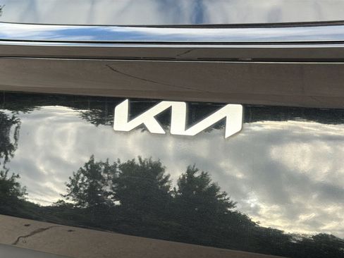 Used 2023 Kia Sportage EX AWD/4WD image 18