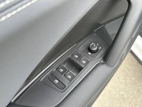 New 2026 Volkswagen Tiguan SE R-Line FWD image 25