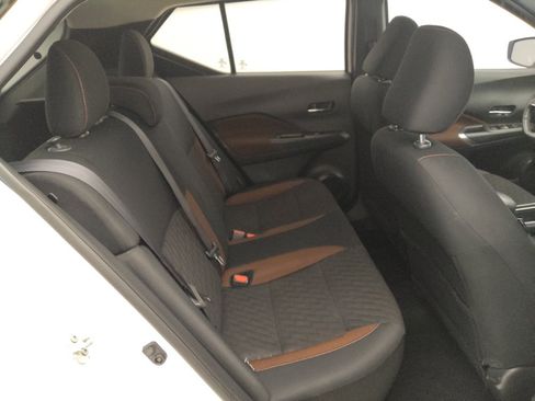 Used 2021 Nissan Kicks SR FWD image 19