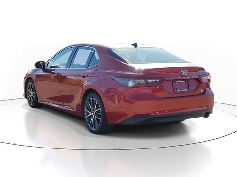 Used 2023 Toyota Camry XLE image 3